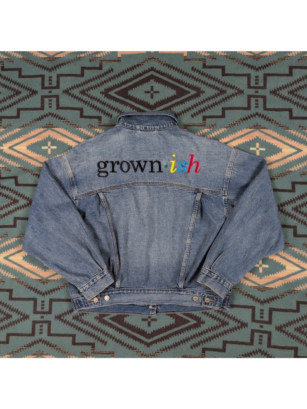 Levi's Premium Type 3 "Grown-ish" Tv Show Custom Denim Trucker Jacket Medium